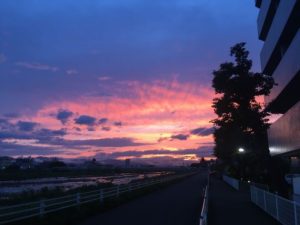 浅川の夕焼け
